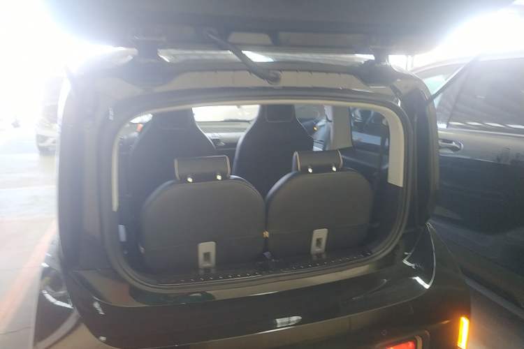 Used Baojun KiWi EV 2021 Designer Ternary Lithium Trunk