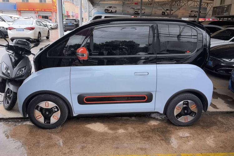 Used Baojun KiWi EV 2021 Artist Model Ternary Lithium Exterior 2