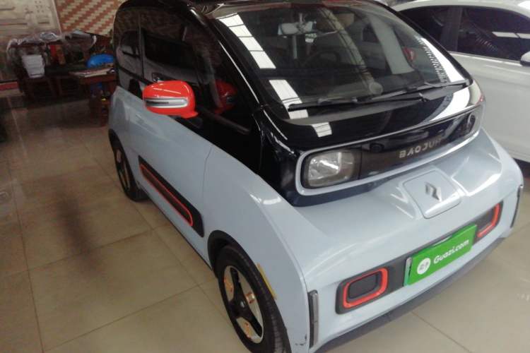 Used Baojun KiWi EV 2021 Designer Lithium Iron Phosphate Front Right 45 Deg