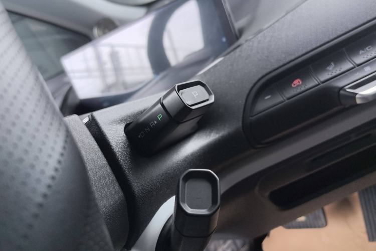 Used Baojun KiWi EV 2021 Artist Model Ternary Lithium Gear Lever