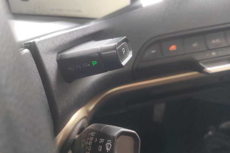 Used Baojun KiWi EV 2021 Artist Model Ternary Lithium Gear Lever