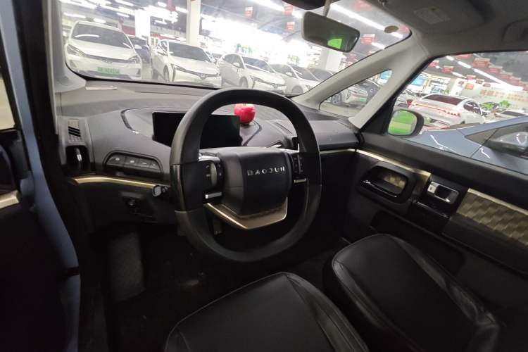 Used Baojun KiWi EV 2021 Artist Model Ternary Lithium Interior 1