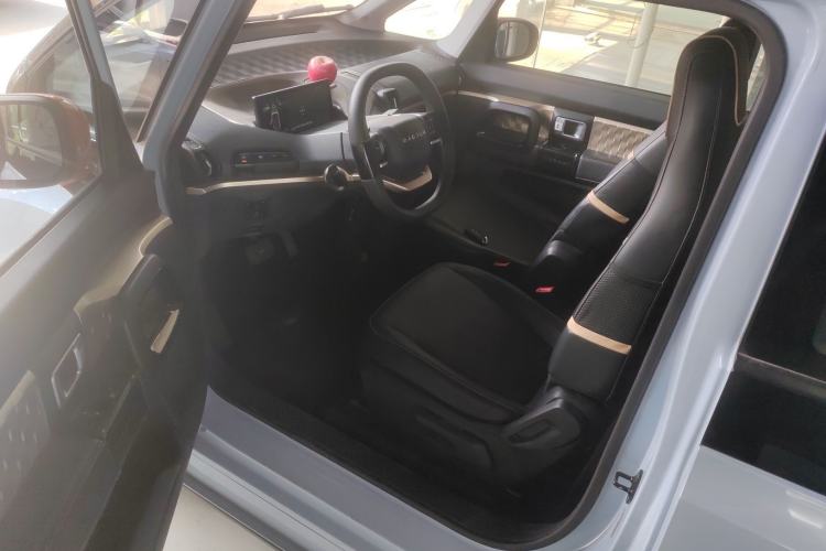 Used Baojun KiWi EV 2021 Artist Model Ternary Lithium Interior 3