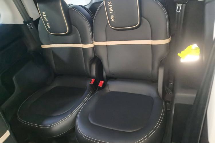 Used Baojun KiWi EV 2021 Designer Lithium Iron Phosphate Interior 4