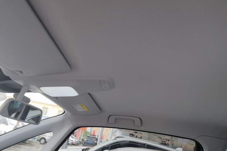 Used Baojun KiWi EV 2021 Artist Model Ternary Lithium Interior 5