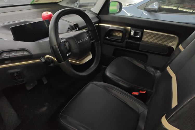 Used Baojun KiWi EV 2021 Artist Model Ternary Lithium Interior 7