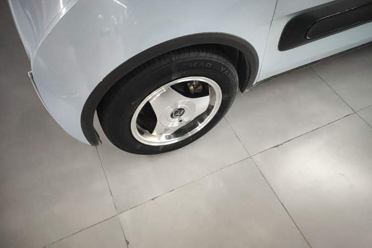 Used Baojun KiWi EV 2021 Artist Model Ternary Lithium Left Front Wheel Hub