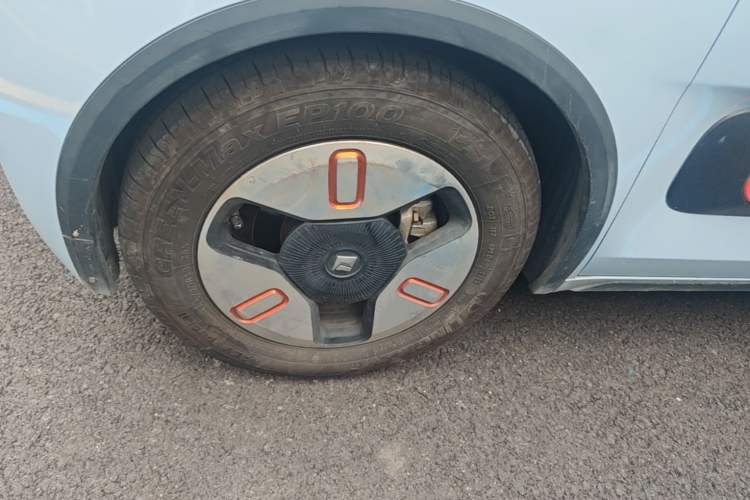 Used Baojun KiWi EV 2021 Artist Model Lithium Iron Phosphate Left Front Wheel Hub