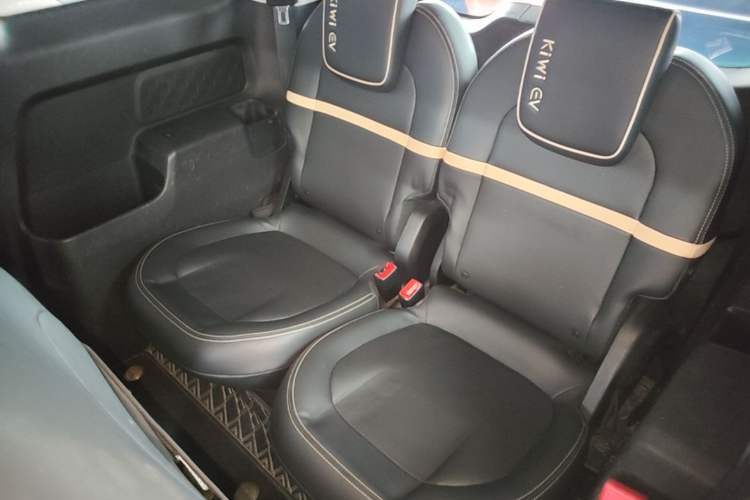 Used Baojun KiWi EV 2021 Artist Model Ternary Lithium Left Rear Seat