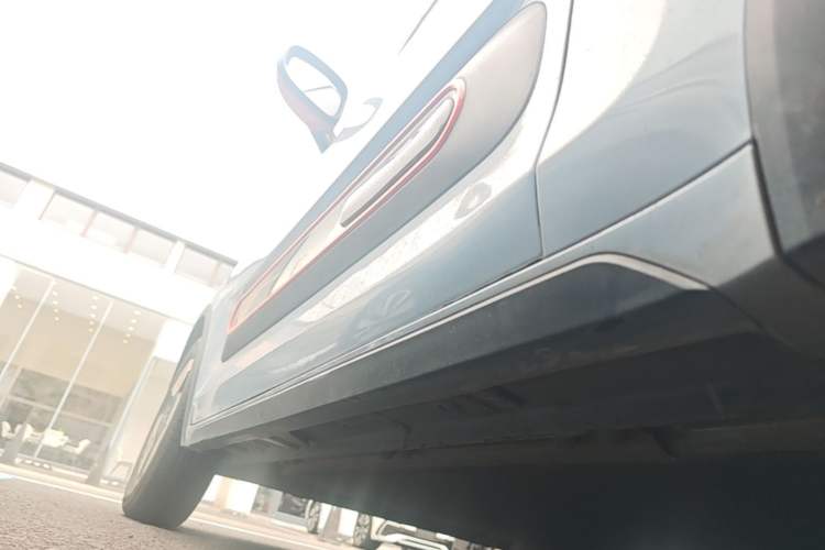 Used Baojun KiWi EV 2021 Artist Model Lithium Iron Phosphate Left Side Sill