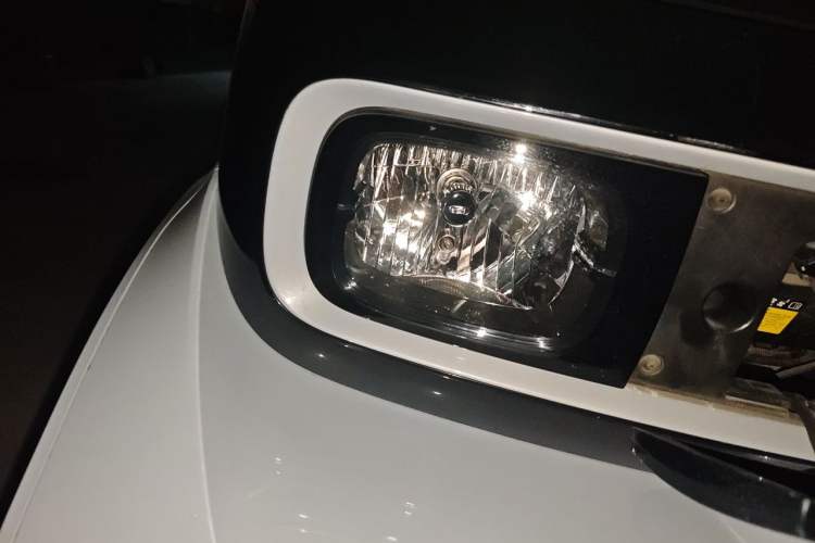 Used Baojun KiWi EV 2021 Designer Lithium Iron Phosphate Right Front Headlight