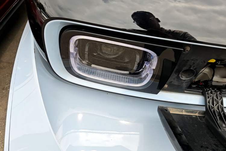 Used Baojun KiWi EV 2021 Artist Model Lithium Iron Phosphate Right Front Headlight