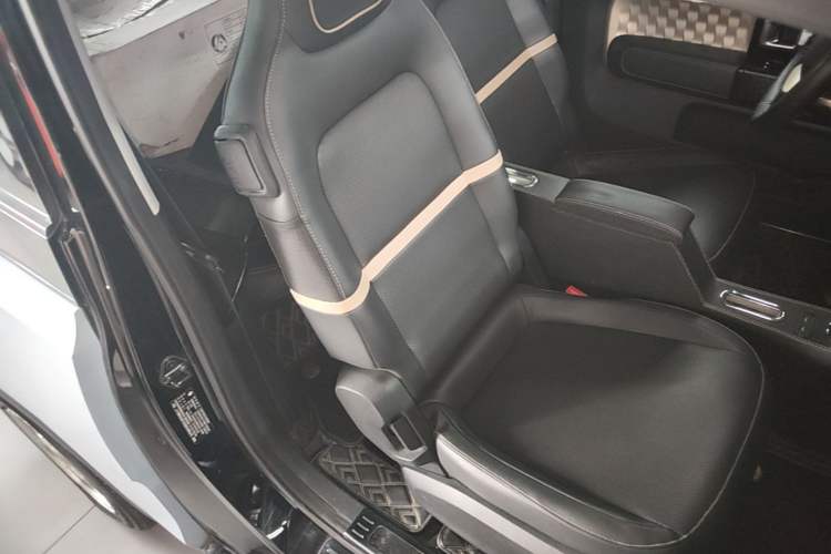 Used Baojun KiWi EV 2021 Artist Model Ternary Lithium Right Front Seat