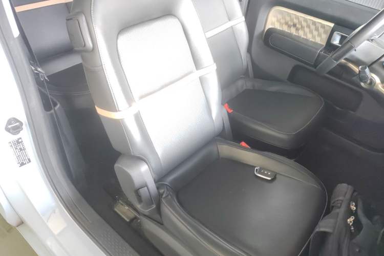 Used Baojun KiWi EV 2021 Artist Model Ternary Lithium Right Front Seat