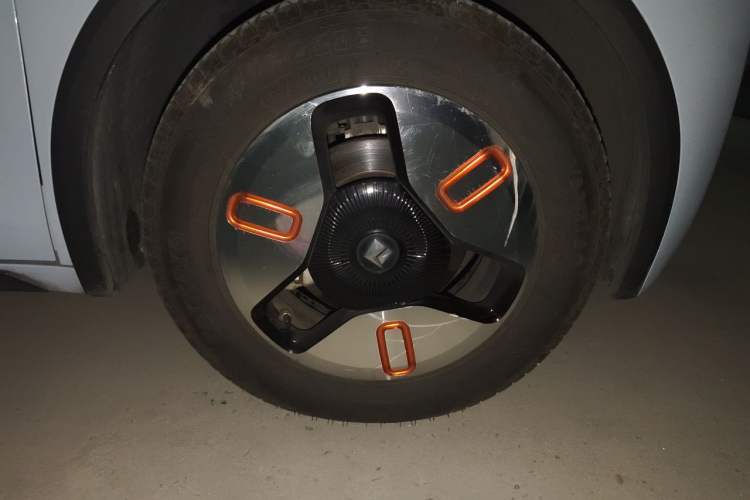 Used Baojun KiWi EV 2021 Designer Lithium Iron Phosphate Right Front Wheel Hub