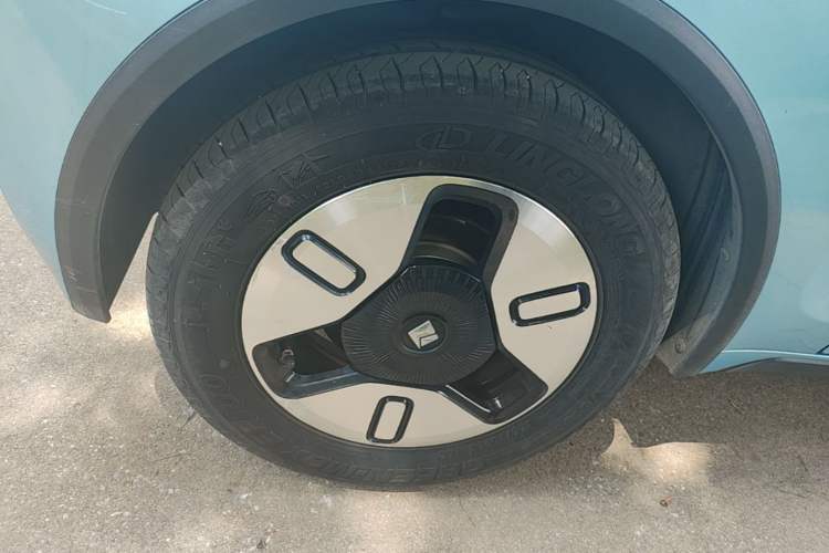 Used Baojun KiWi EV 2021 Designer Lithium Iron Phosphate Right Rear Wheel Hub