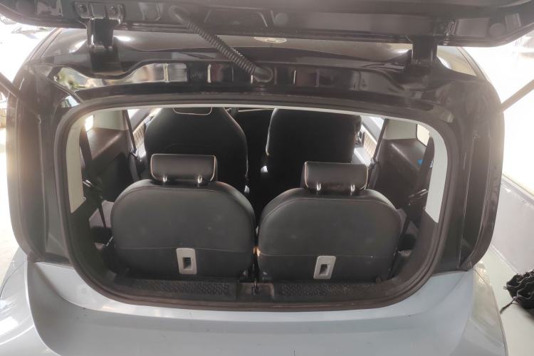 Used Baojun KiWi EV 2021 Artist Model Ternary Lithium Trunk