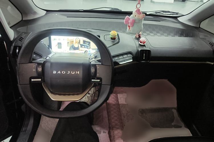 Used Baojun KiWi EV 2021 Designer Lithium Iron Phosphate Center Console