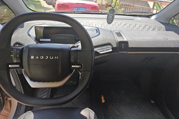 Used Baojun KiWi EV 2021 Designer Lithium Iron Phosphate Center Console