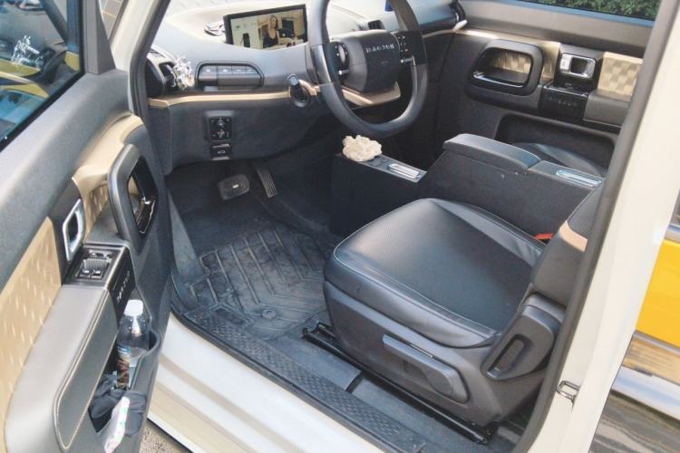 Used Baojun KiWi EV 2021 Artist Model Ternary Lithium Driver Seat