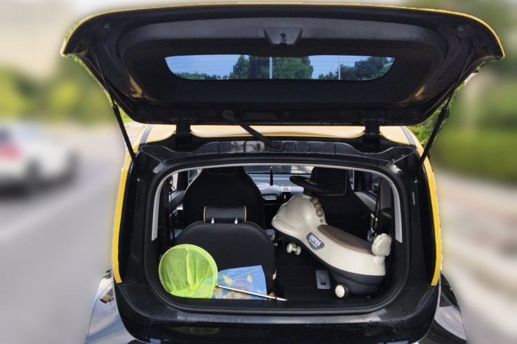 Used Baojun KiWi EV 2021 Artist Model Ternary Lithium Trunk