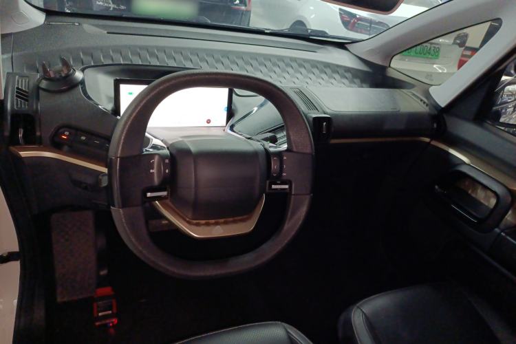 Used Baojun KiWi EV 2021 Designer Lithium Iron Phosphate Center Console