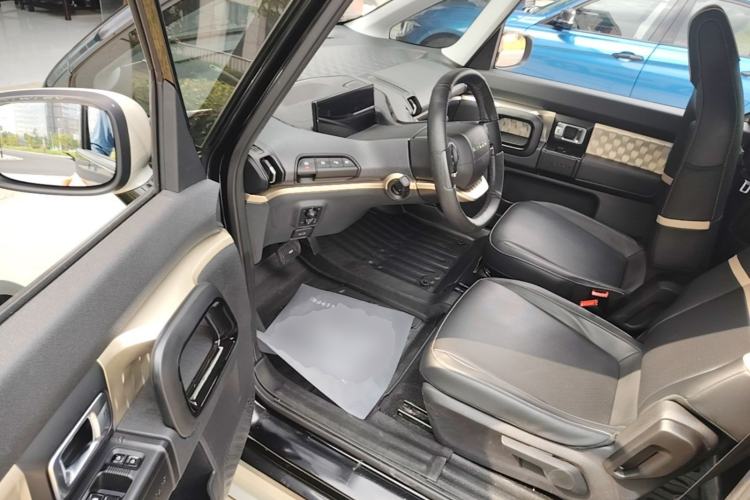 Used Baojun KiWi EV 2021 Artist Model Lithium Iron Phosphate Driver Seat