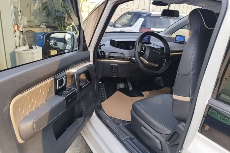 Used Baojun KiWi EV 2021 Artist Model Ternary Lithium Driver Seat