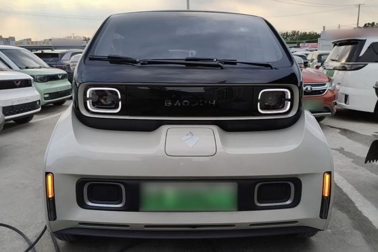 Used Baojun KiWi EV 2021 Artist Model Ternary Lithium Front