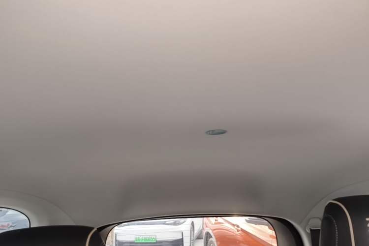 Used Baojun KiWi EV 2021 Artist Model Ternary Lithium Headliner