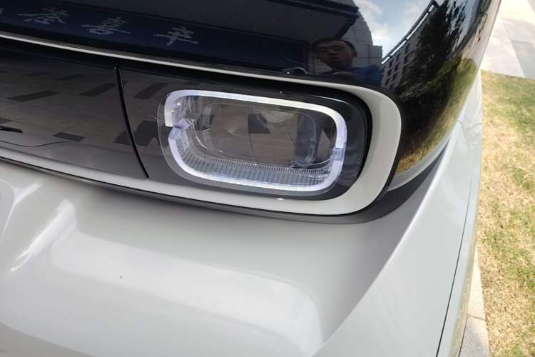 Used Baojun KiWi EV 2021 Artist Model Lithium Iron Phosphate Left Front Headlight