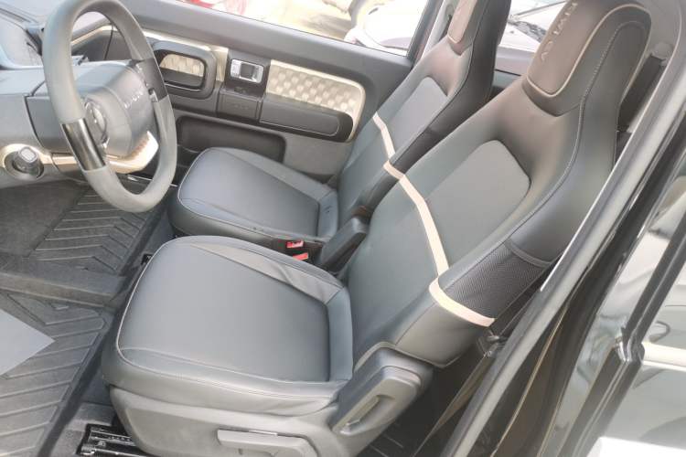 Used Baojun KiWi EV 2021 Artist Model Lithium Iron Phosphate Left Front Seat