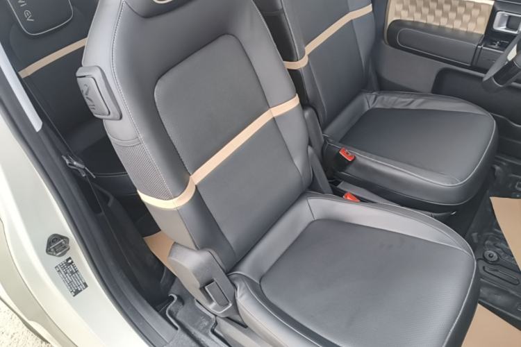 Used Baojun KiWi EV 2021 Artist Model Ternary Lithium Right Front Seat