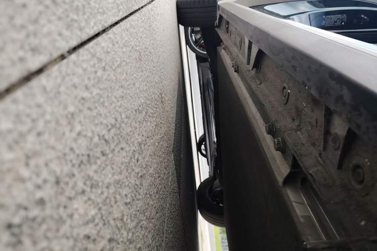 Used Baojun KiWi EV 2021 Artist Model Lithium Iron Phosphate Right Side Sill