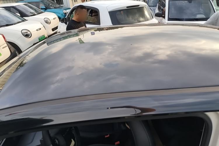 Used Baojun KiWi EV 2021 Artist Model Ternary Lithium Roof