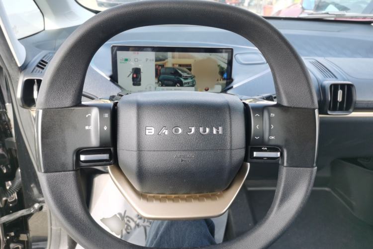 Used Baojun KiWi EV 2021 Artist Model Lithium Iron Phosphate Steering Wheel