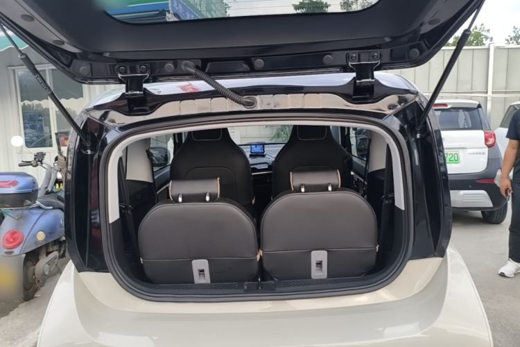 Used Baojun KiWi EV 2021 Artist Model Ternary Lithium Trunk
