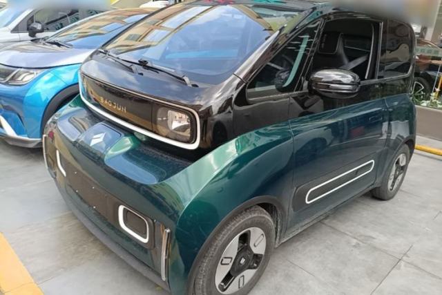 Used Baojun KiWi EV 2021 Artist Model Lithium Iron Phosphate