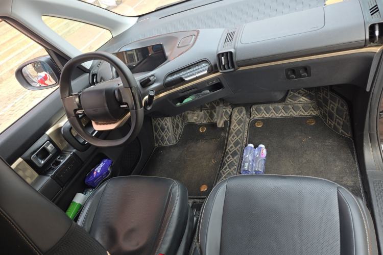 Used Baojun KiWi EV 2021 Artist Model Ternary Lithium Center Console