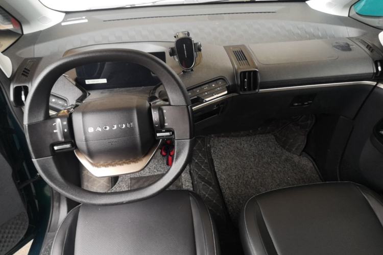 Used Baojun KiWi EV 2021 Designer Lithium Iron Phosphate Center Console