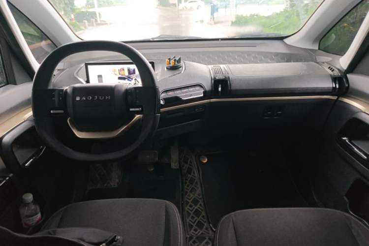 Used Baojun KiWi EV 2021 Designer Ternary Lithium Center Console