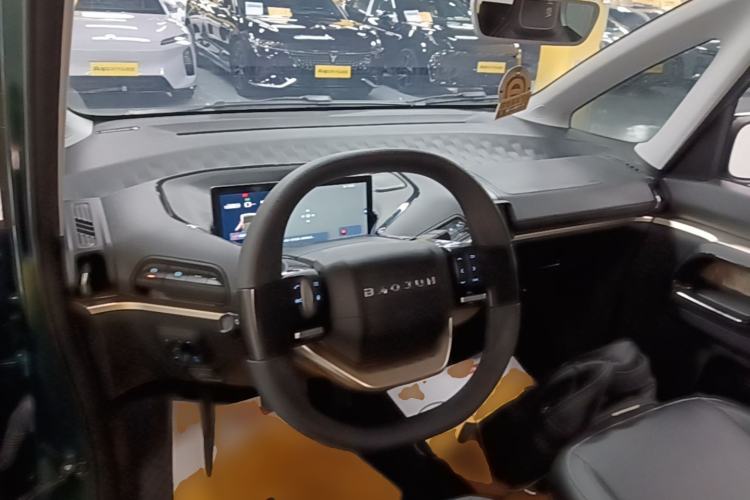 Used Baojun KiWi EV 2021 Artist Model Ternary Lithium Center Console