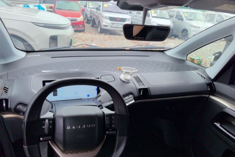 Used Baojun KiWi EV 2021 Designer Lithium Iron Phosphate Center Console