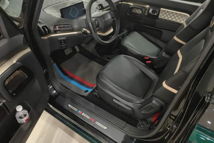 Used Baojun KiWi EV 2021 Artist Model Lithium Iron Phosphate Driver Seat
