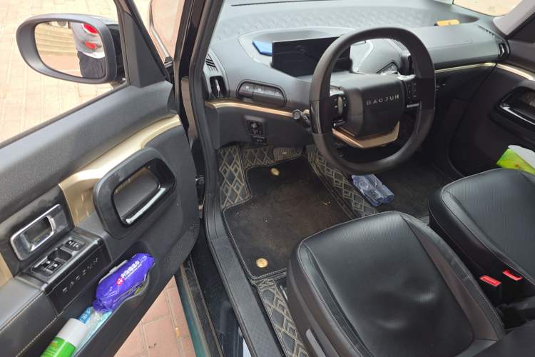 Used Baojun KiWi EV 2021 Artist Model Ternary Lithium Driver Seat