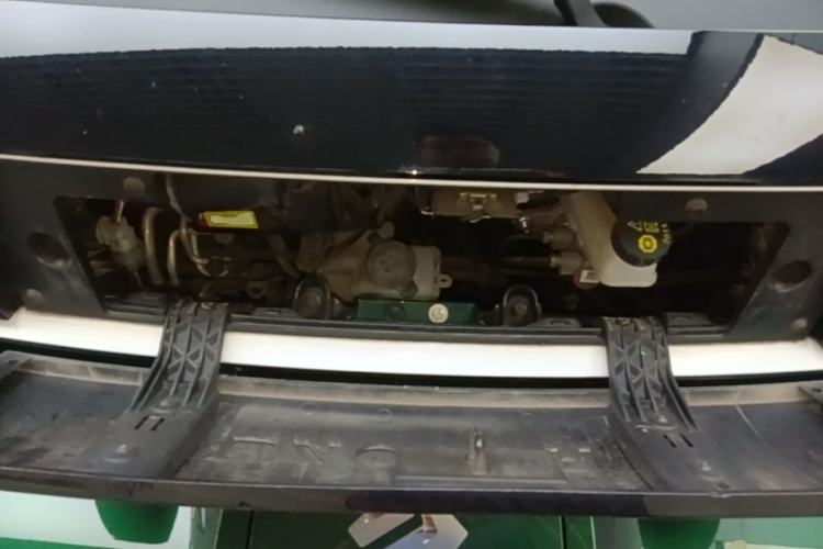 Used Baojun KiWi EV 2021 Customized Stylish Gold Edition Lithium Iron Phosphate Engine Bay