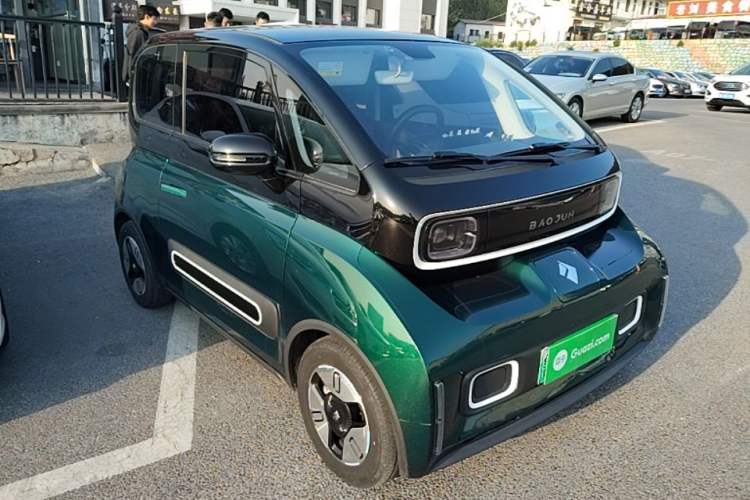 Used Baojun KiWi EV 2021 Artist Model Lithium Iron Phosphate Exterior 1