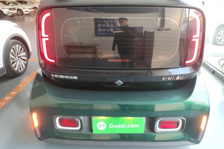 Used Baojun KiWi EV 2021 Artist Model Lithium Iron Phosphate Exterior 4