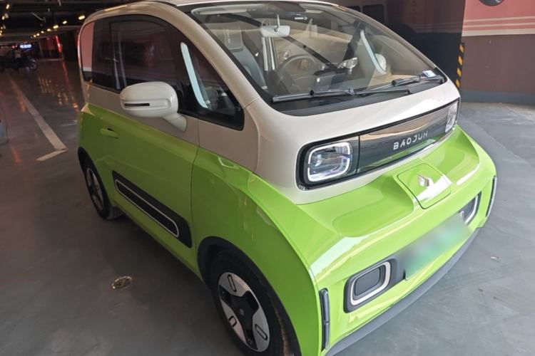 Used Baojun KiWi EV 2021 Artist Model Lithium Iron Phosphate Front Right 45 Deg