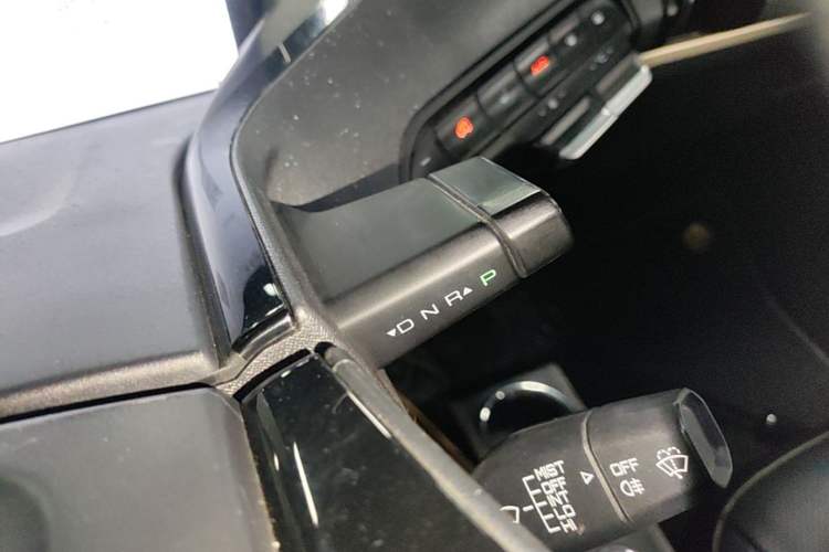 Used Baojun KiWi EV 2021 Artist Model Lithium Iron Phosphate Gear Lever
